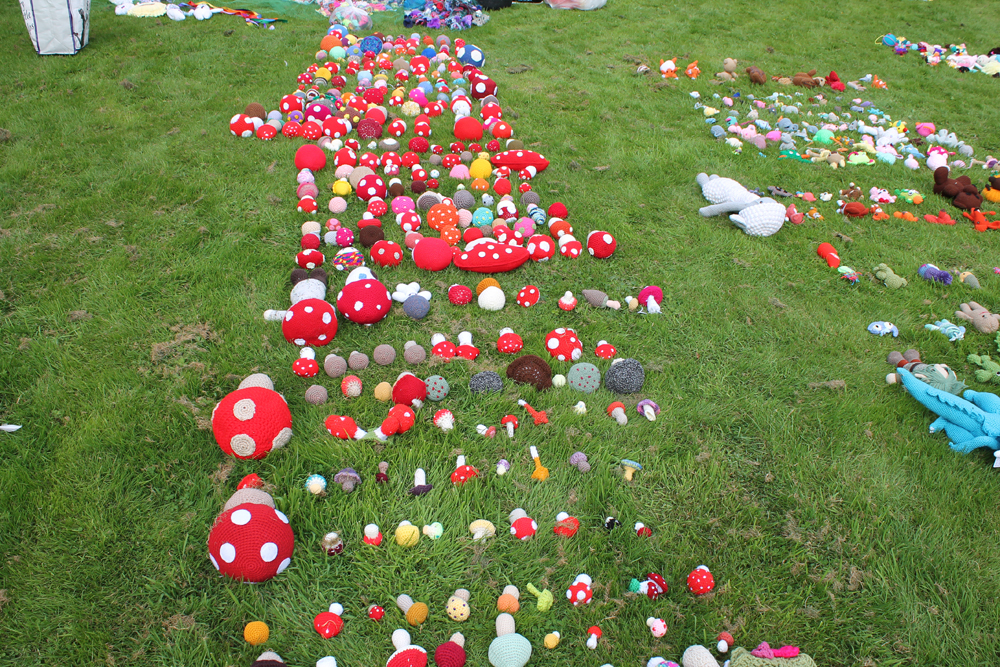 Crochet Guiness World Record Attempt 1 Jane Burns Knit Crochet Designer hundreds of crochet owls being counted for world record attempt